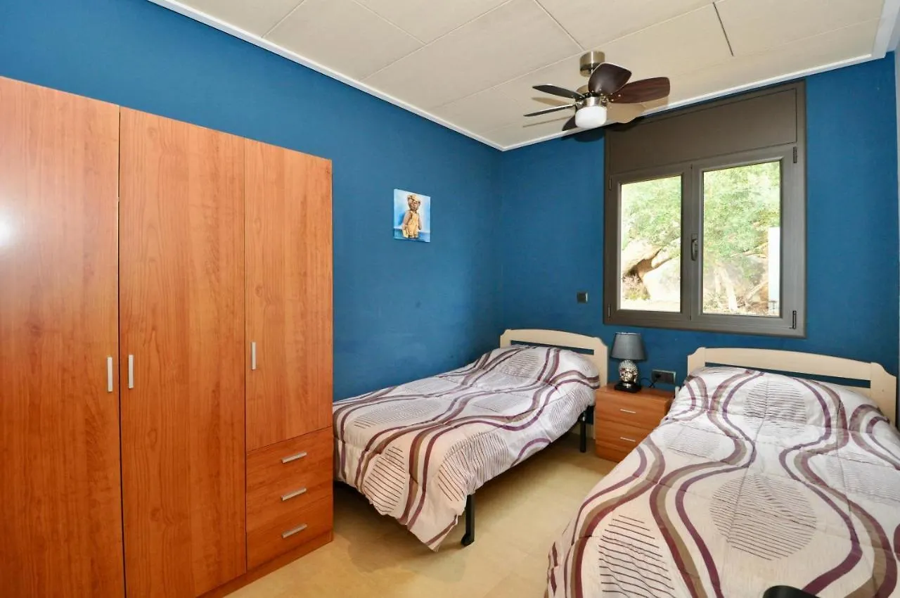 Villa Adam يوريت دي مار
