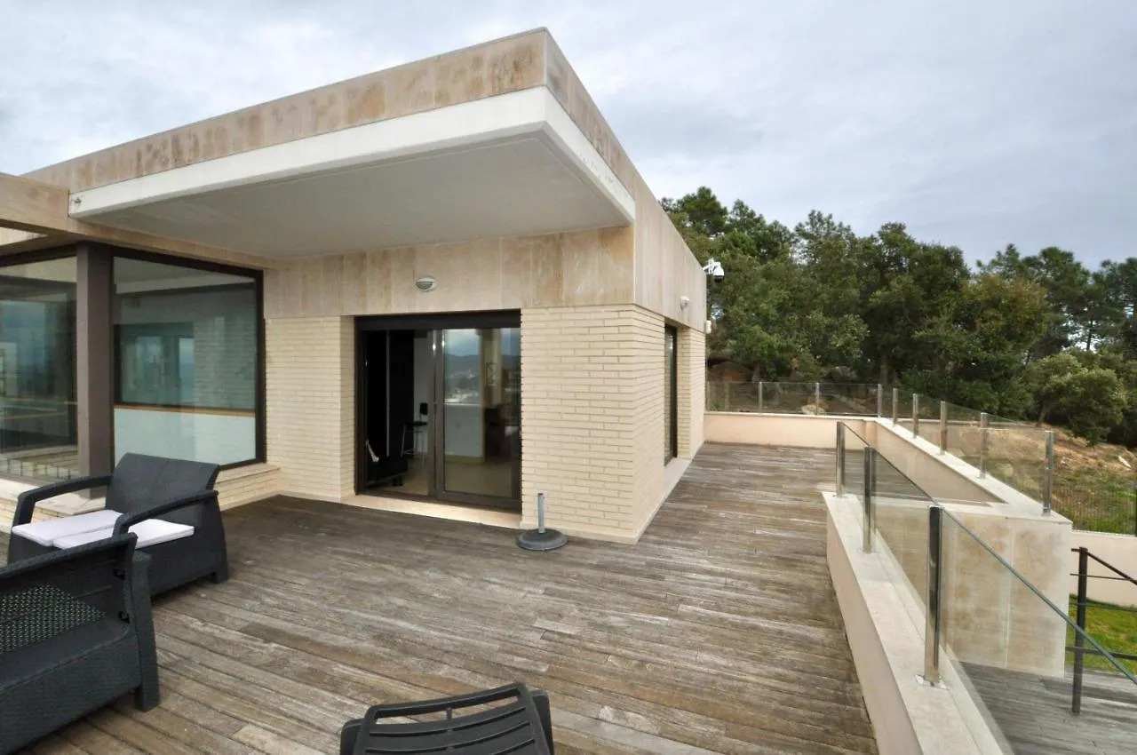 Villa Adam يوريت دي مار